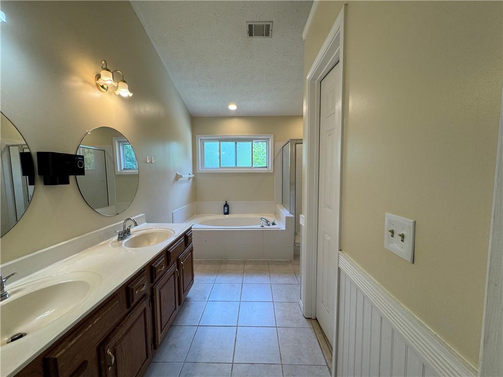 2979 Abbotts Oak Way Property Photo 15