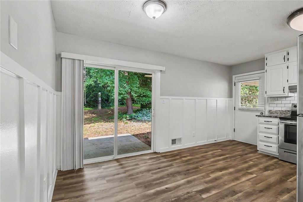 2538 Burton Circle Property Photo 8