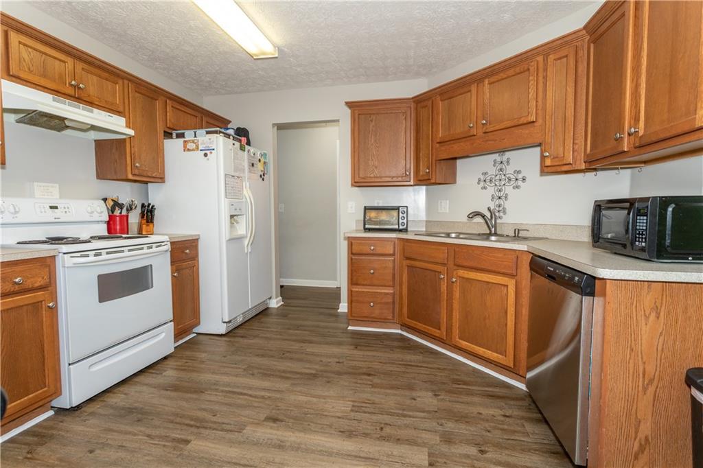 1537 Cardinal Lane Property Photo 15