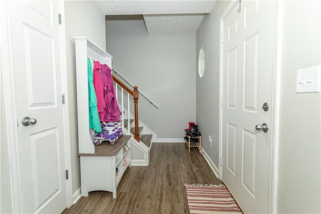 1537 Cardinal Lane Property Photo 17