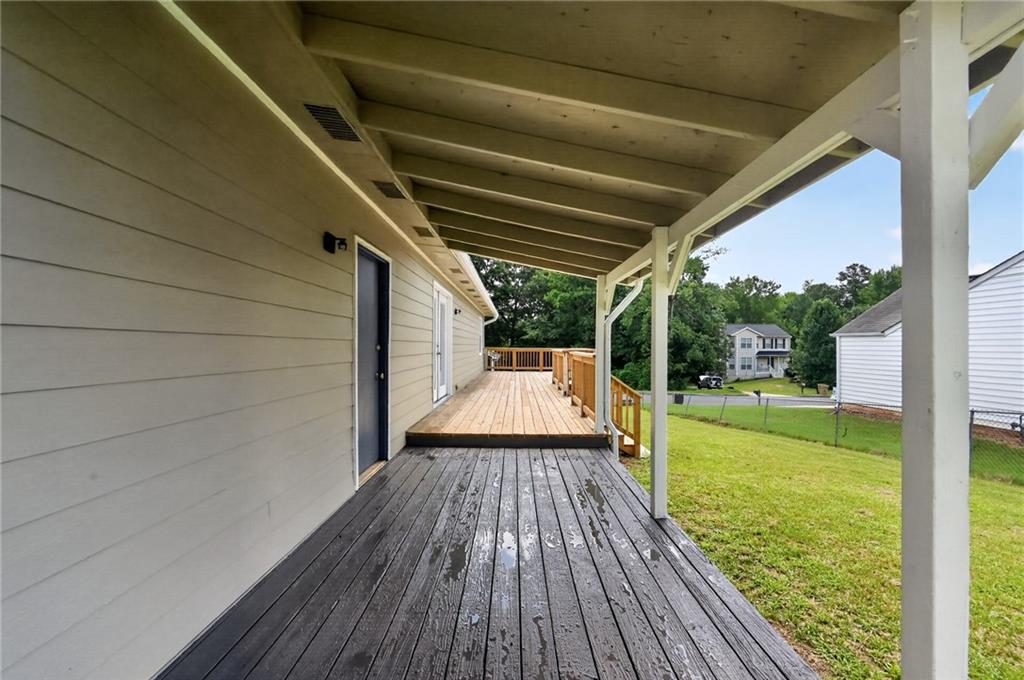 3217 Canterbury Trail Property Photo 7