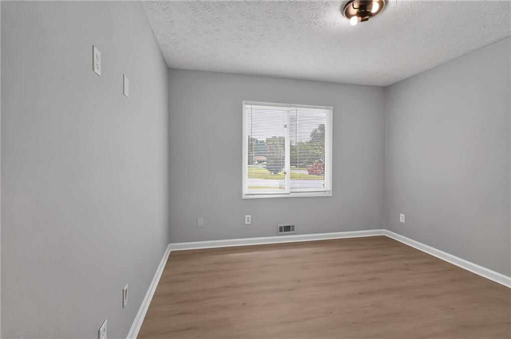 3217 Canterbury Trail Property Photo 13