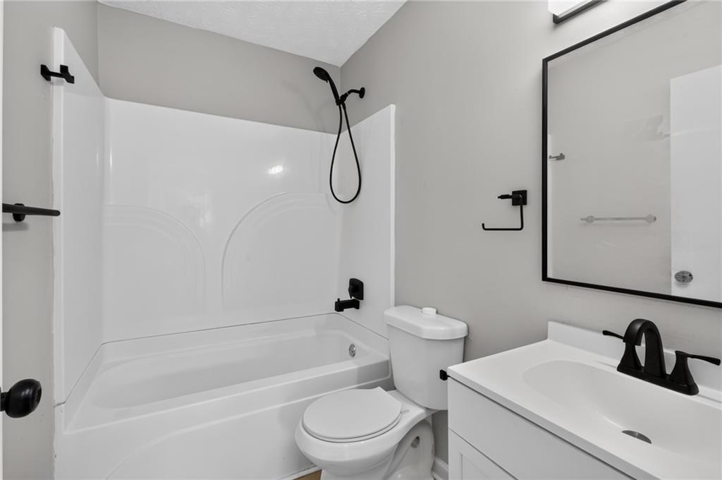 3217 Canterbury Trail Property Photo 17