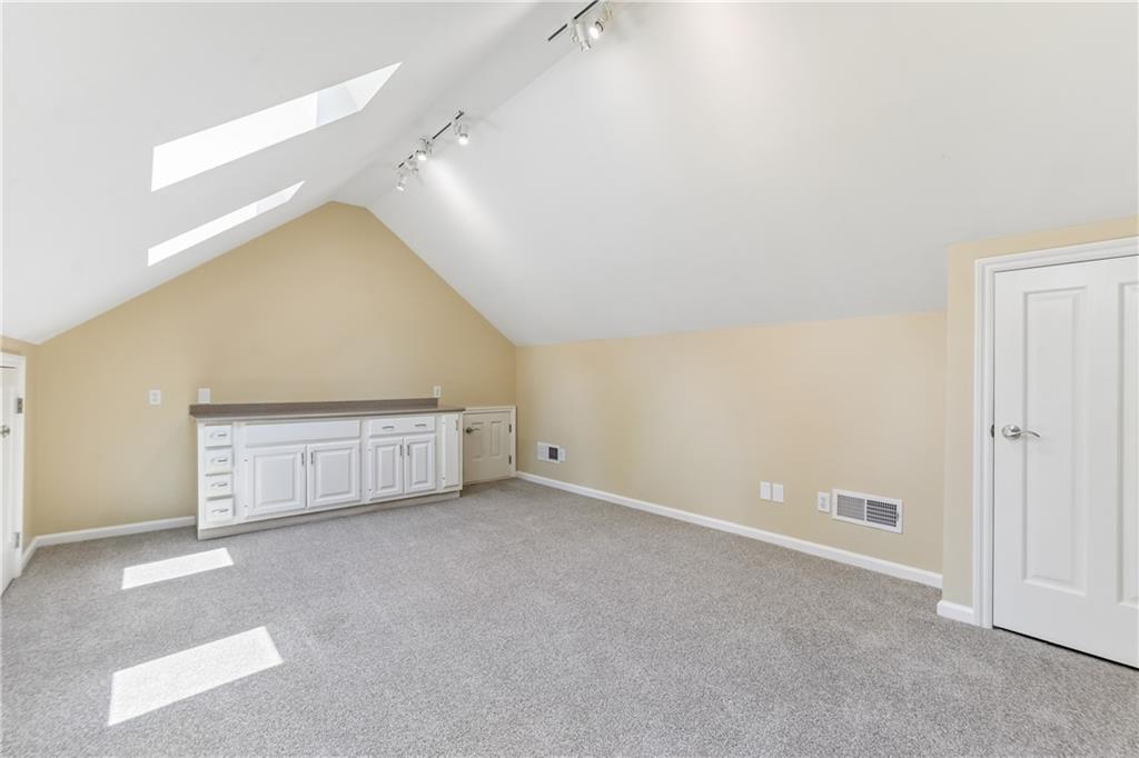 3135 Spalding Drive Property Photo 27