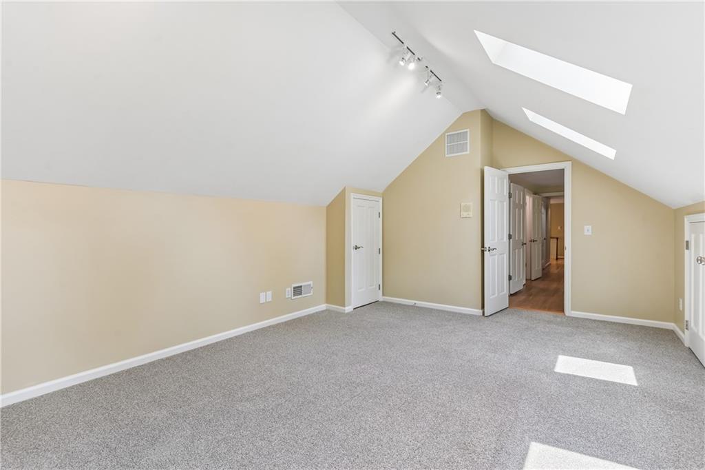 3135 Spalding Drive Property Photo 28