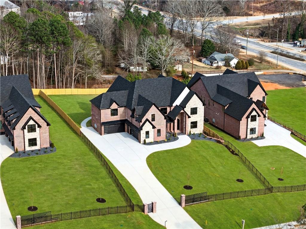 405 Thunder Road Property Photo 3