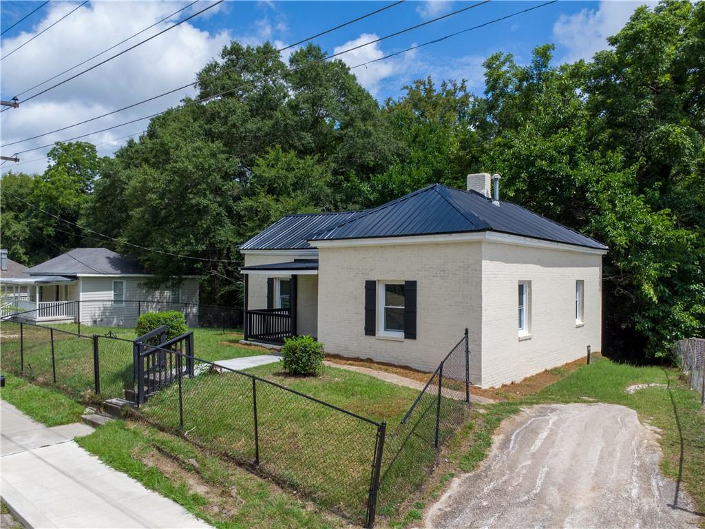 409 Colquitt Street Property Photo 4