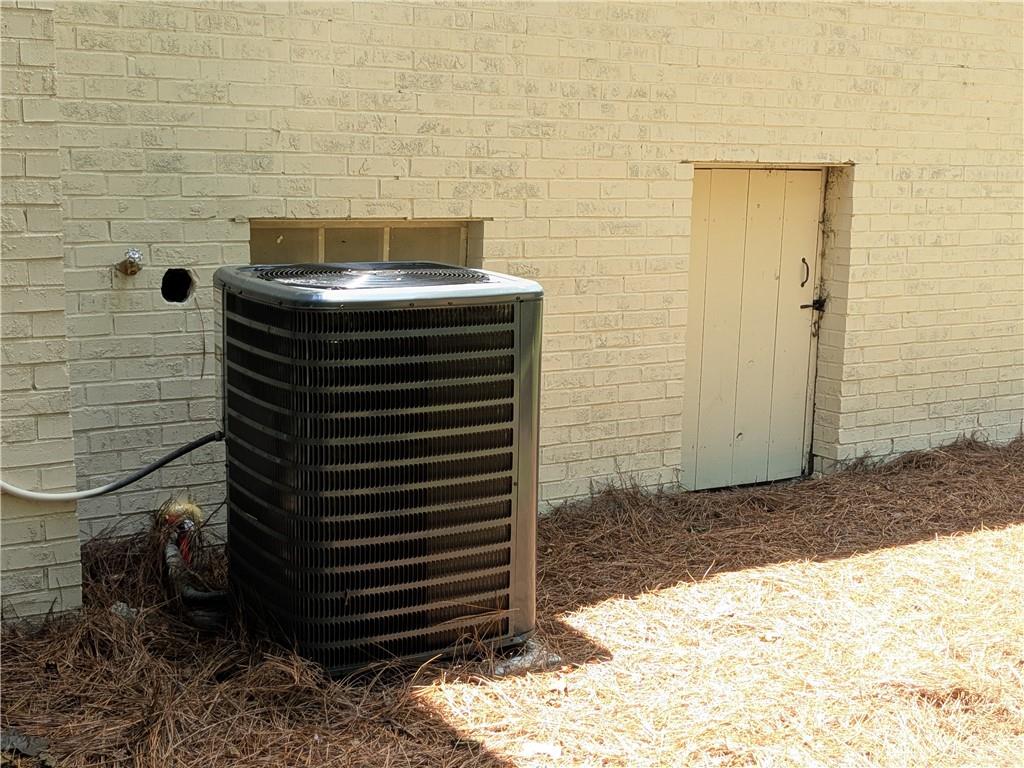 409 Colquitt Street Property Photo 8