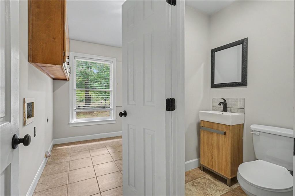3597 Smithtown Road Property Photo 7