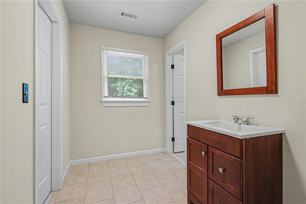 3597 Smithtown Road Property Photo 16