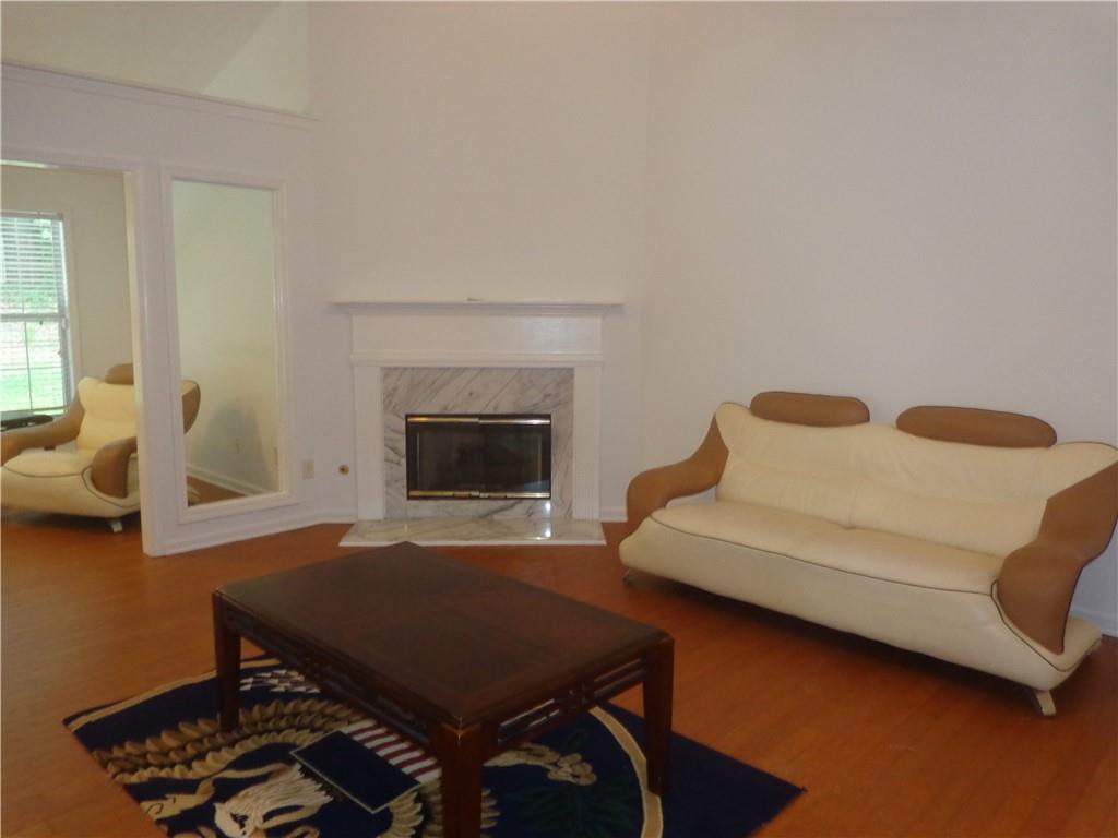 357 Kingsberry Lane Property Photo 6