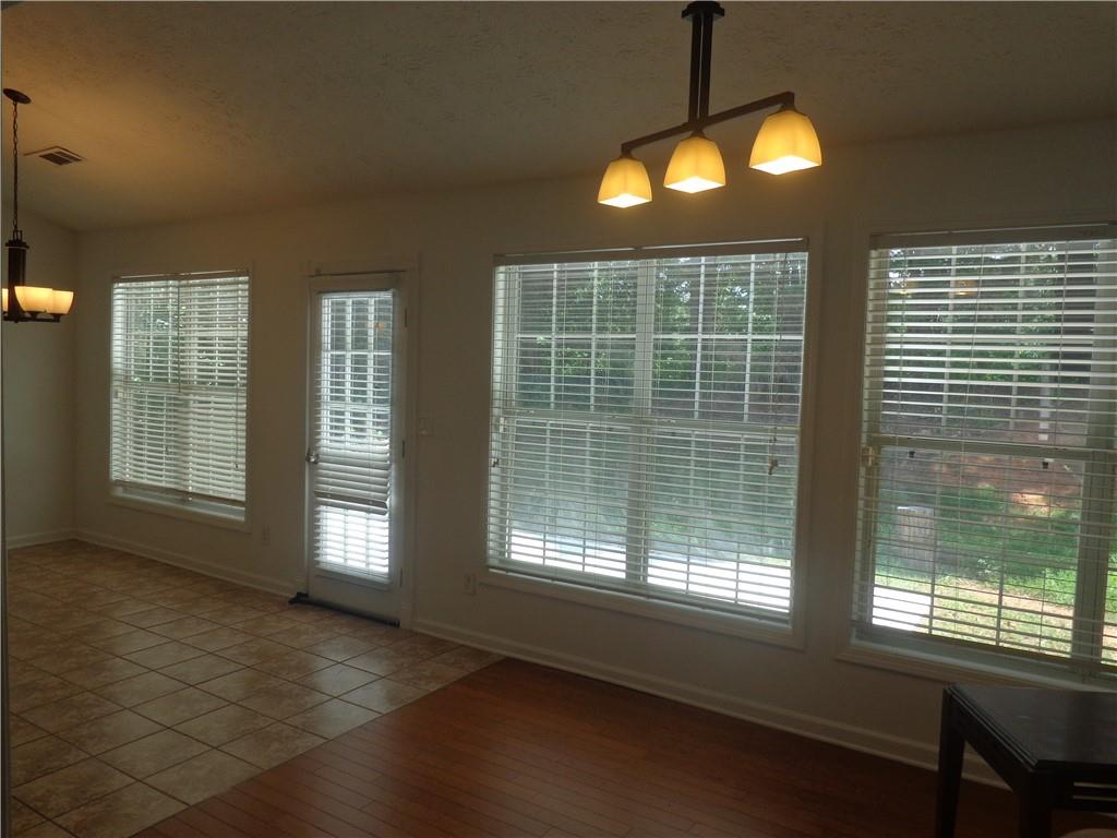 357 Kingsberry Lane Property Photo 10