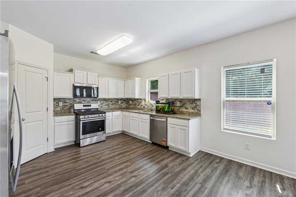 2297 Clapton Court Property Photo 2