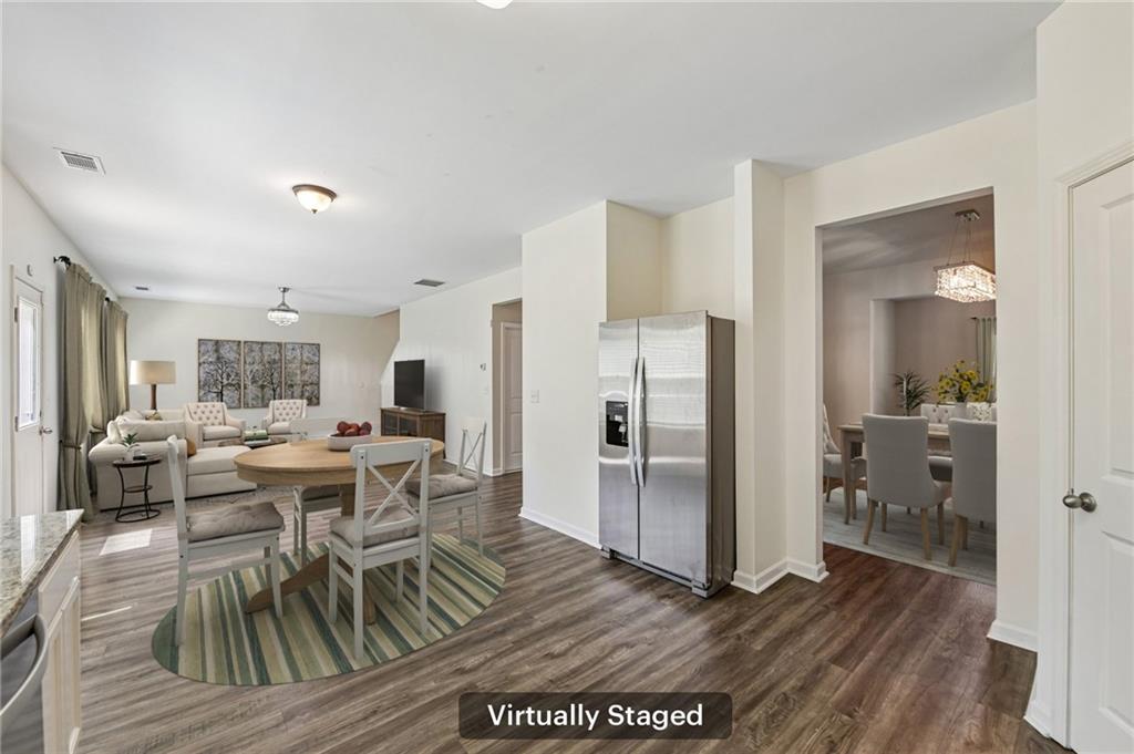 2297 Clapton Court Property Photo 3