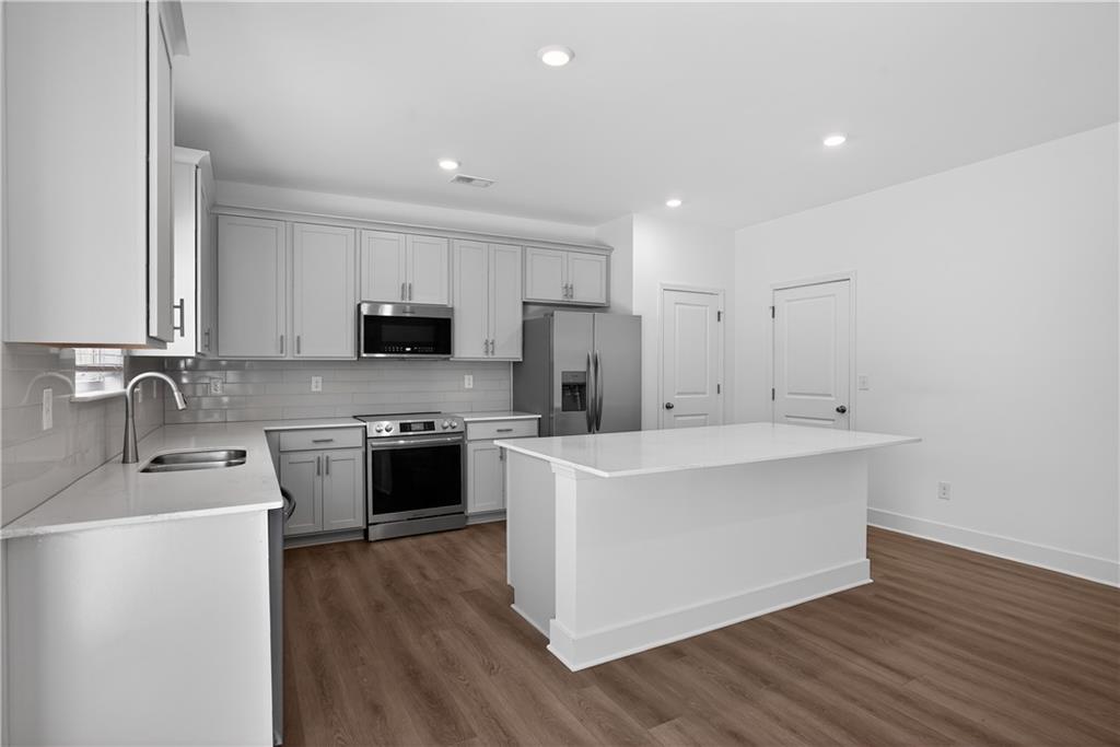 128 Armory Creek Drive Property Photo 2