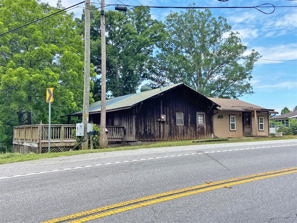 7089 Hwy. 19n Property Photo 1