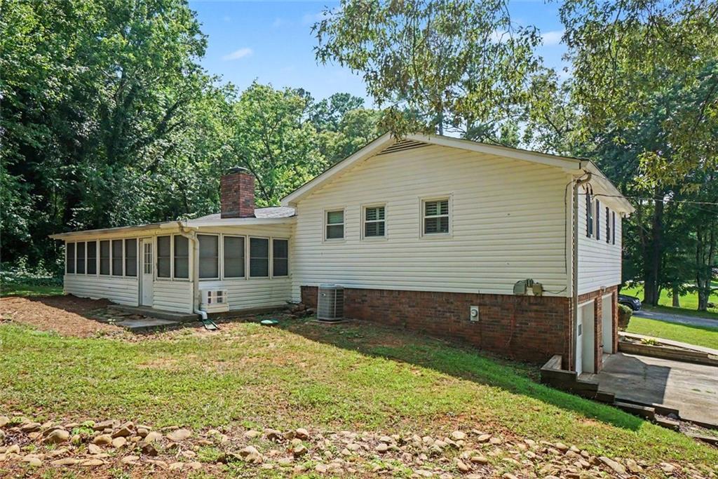 1272 Oakwoods Drive Property Photo 3