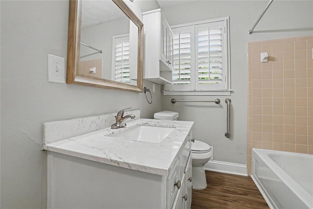 1272 Oakwoods Drive Property Photo 12