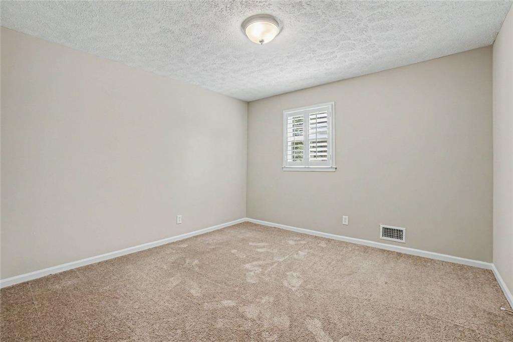 1272 Oakwoods Drive Property Photo 14