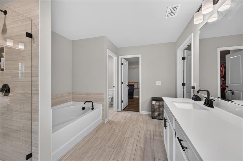 2111 Westside Drive Property Photo 16