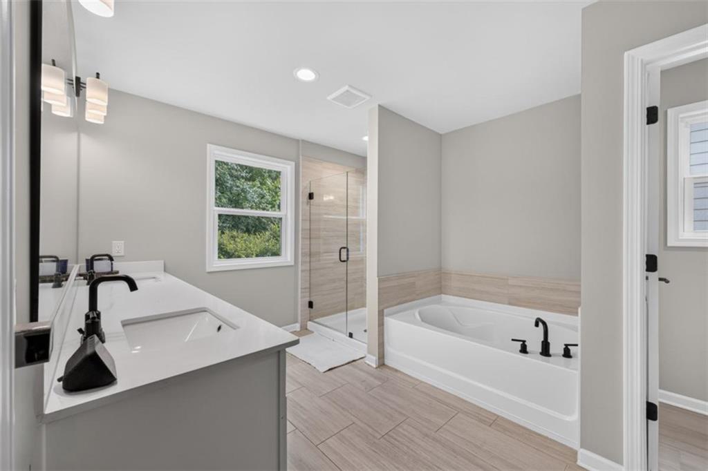 2111 Westside Drive Property Photo 19