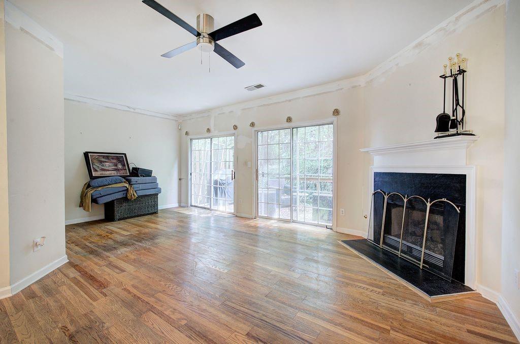 4144 Spring Cove Drive Property Photo 6