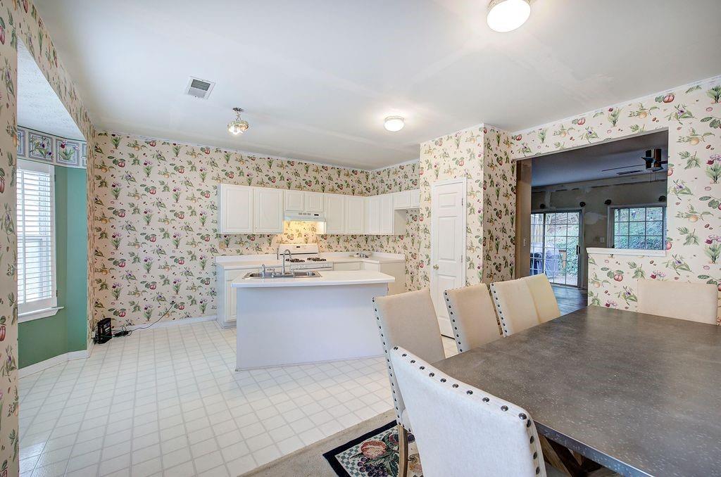 4144 Spring Cove Drive Property Photo 13