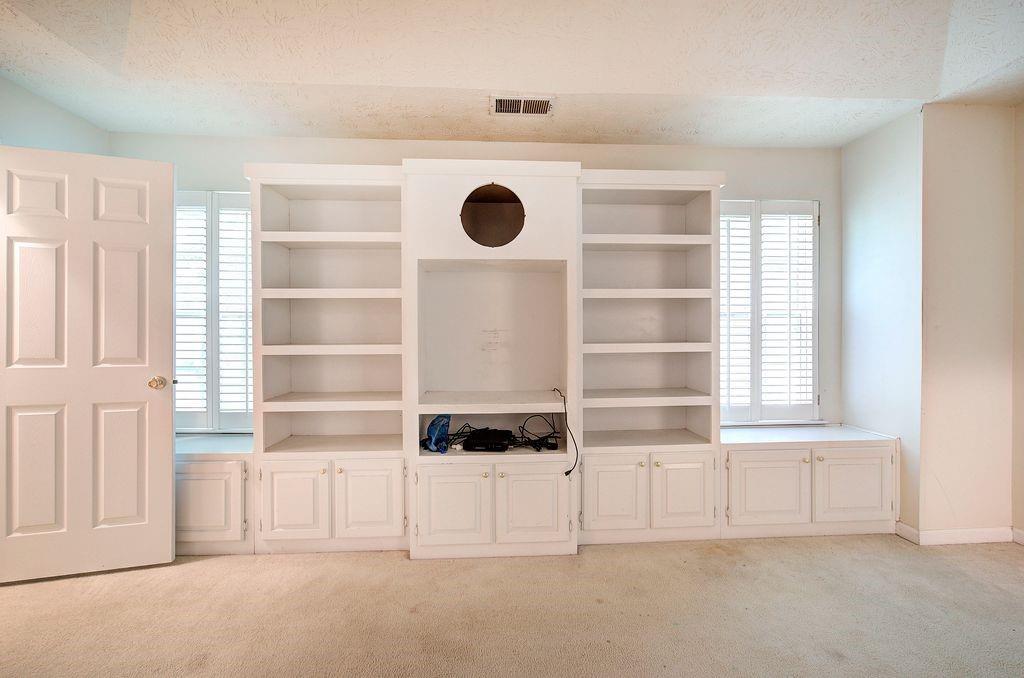 4144 Spring Cove Drive Property Photo 18