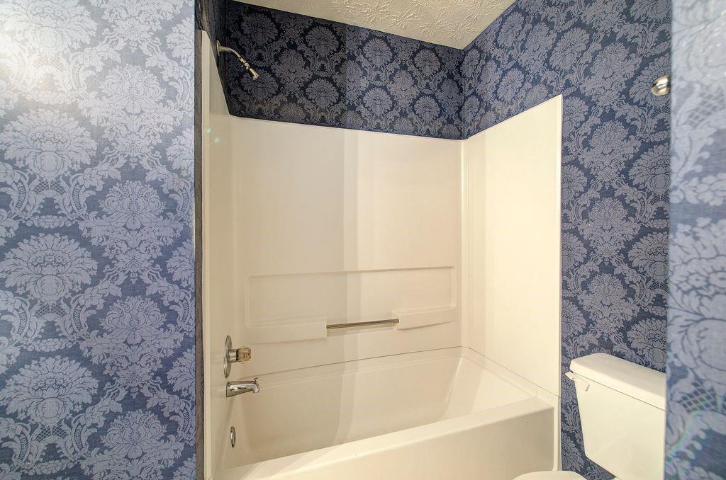 4144 Spring Cove Drive Property Photo 23