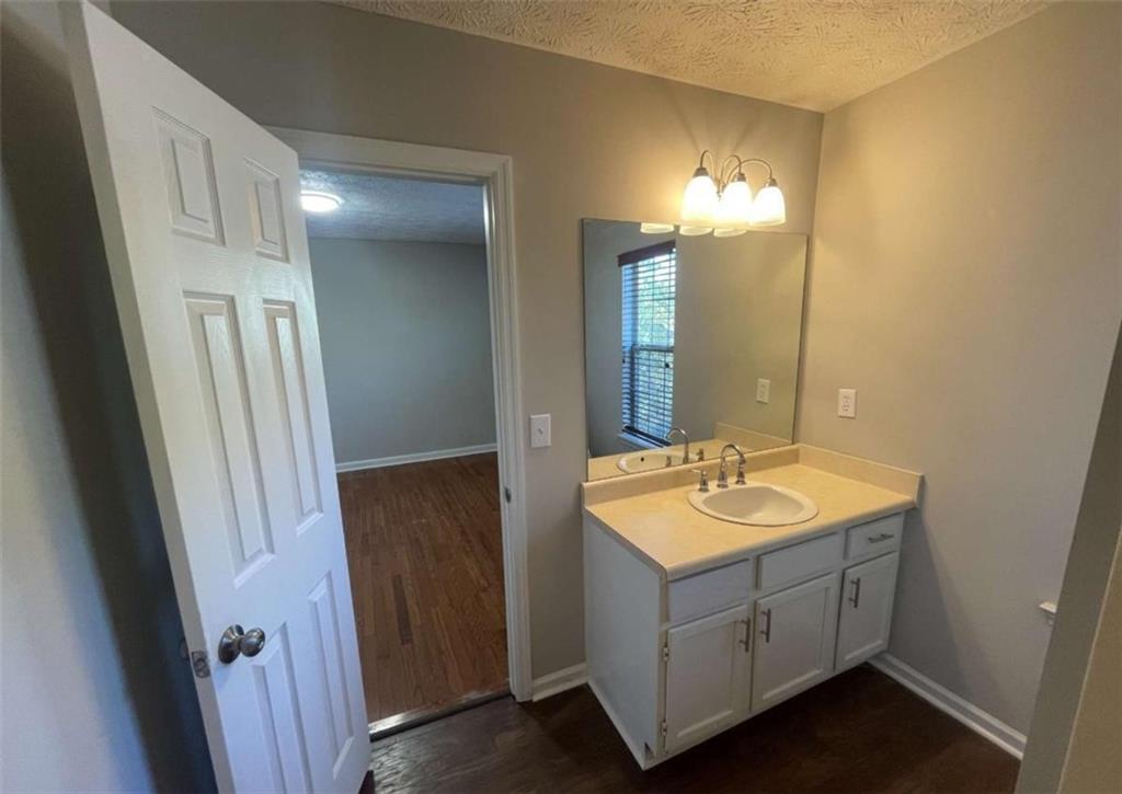 3015 Cascade Manor Drive Property Photo 1