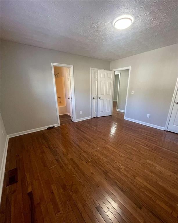 3015 Cascade Manor Drive Property Photo 2