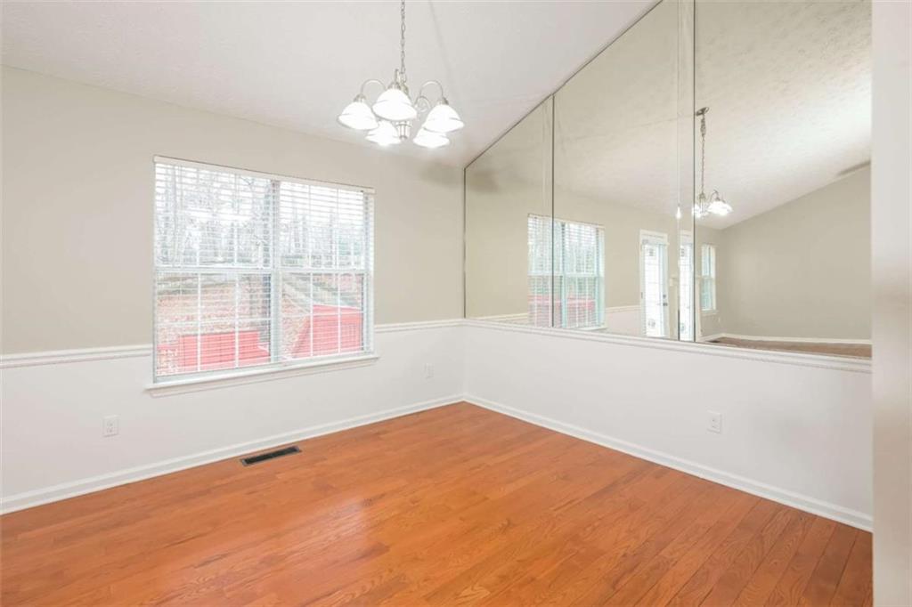 1418 Wilkes Ive Drive Property Photo 6