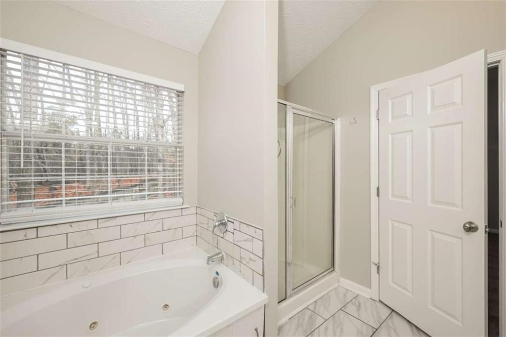 1418 Wilkes Ive Drive Property Photo 14