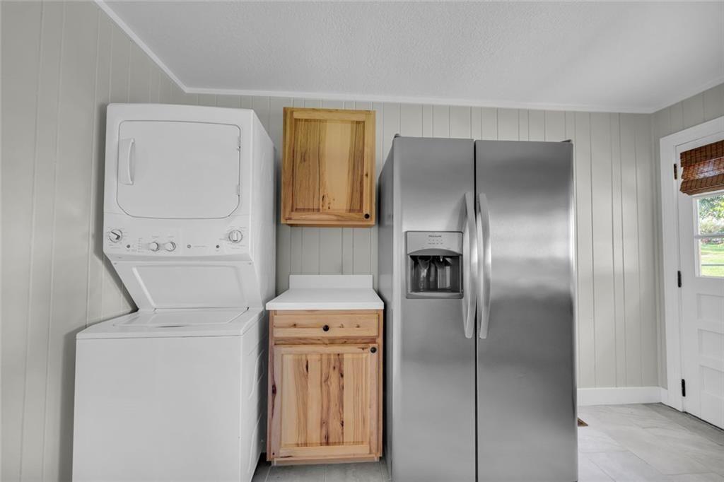 142 Ola Street Property Photo 27