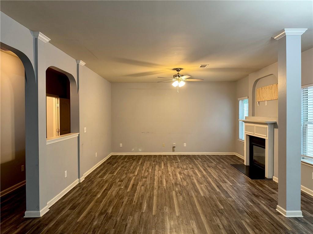 2337 Braelin Loop Property Photo 6