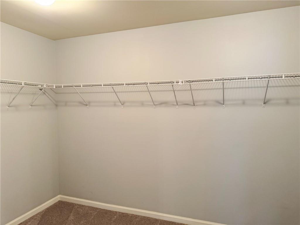 2337 Braelin Loop Property Photo 13
