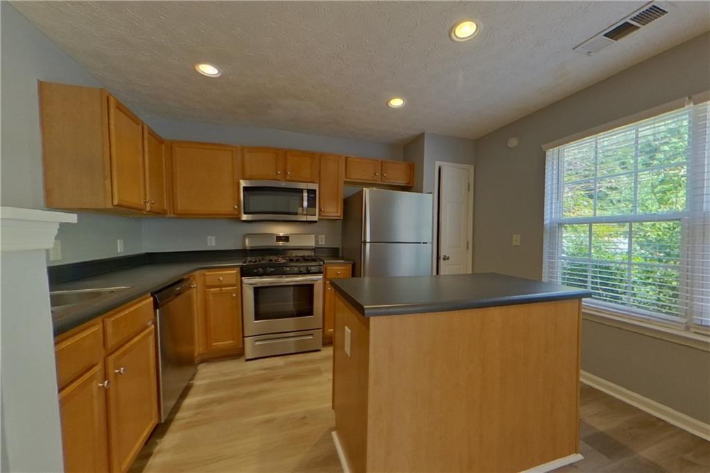 7800979 Property Photo 5