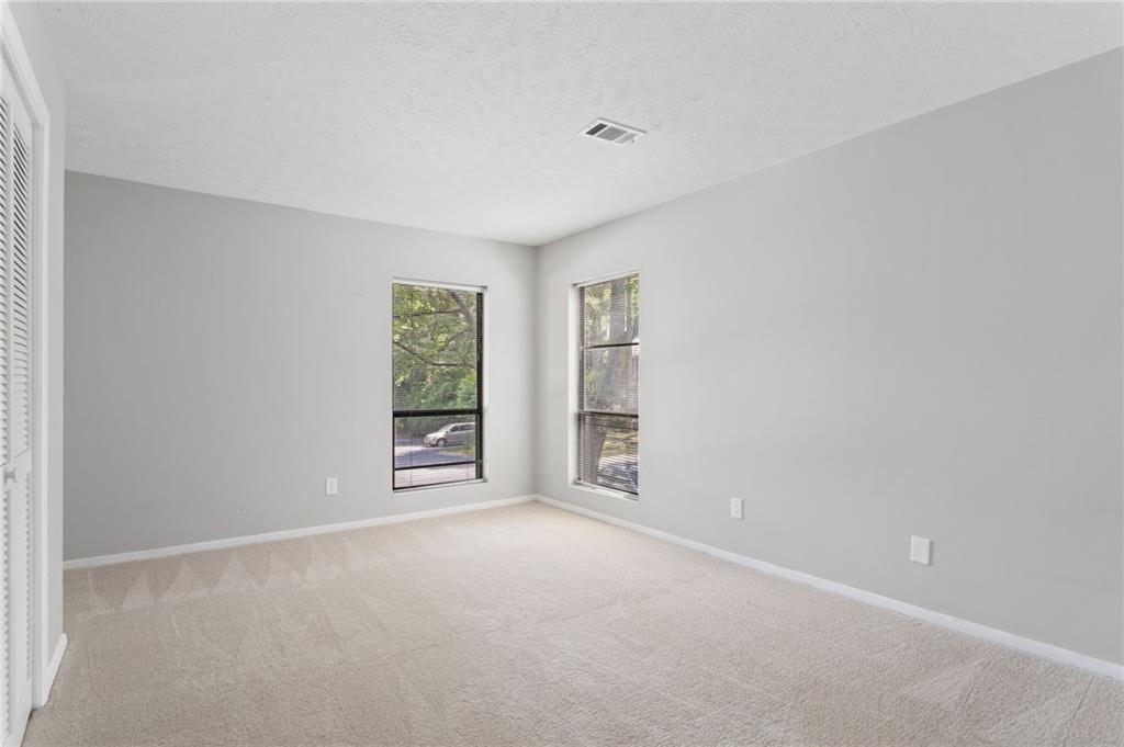 1009 Mcclelen Way Property Photo 16