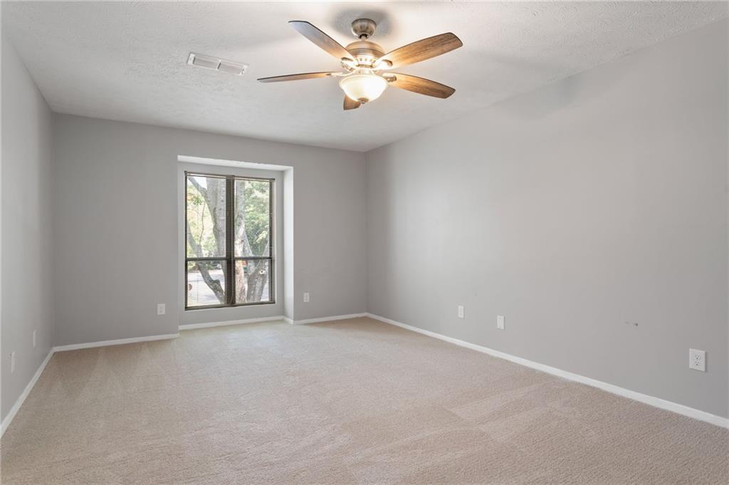 1009 Mcclelen Way Property Photo 18