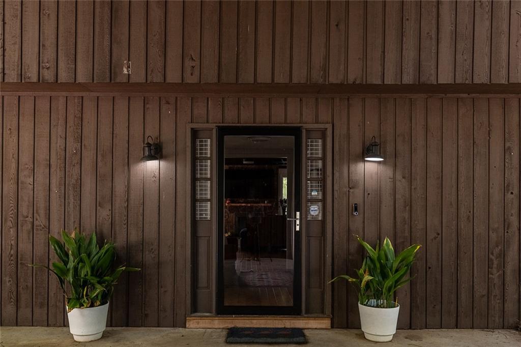 552 Edgefield Drive Property Photo 4