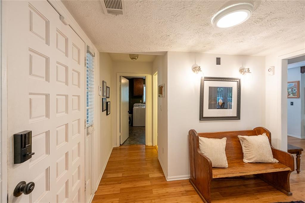 552 Edgefield Drive Property Photo 8