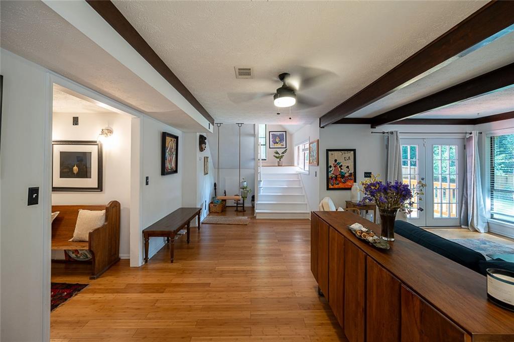 552 Edgefield Drive Property Photo 14