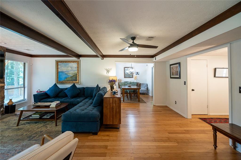 552 Edgefield Drive Property Photo 15