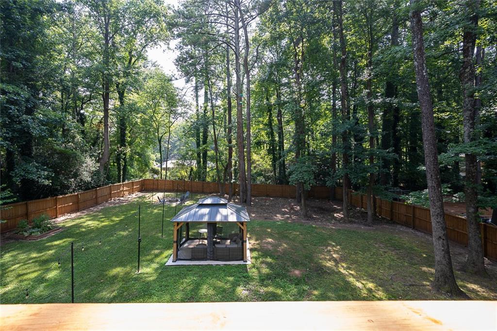 552 Edgefield Drive Property Photo 27