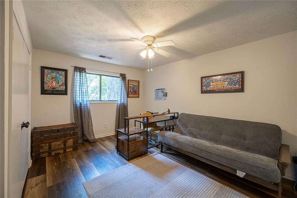 552 Edgefield Drive Property Photo 30