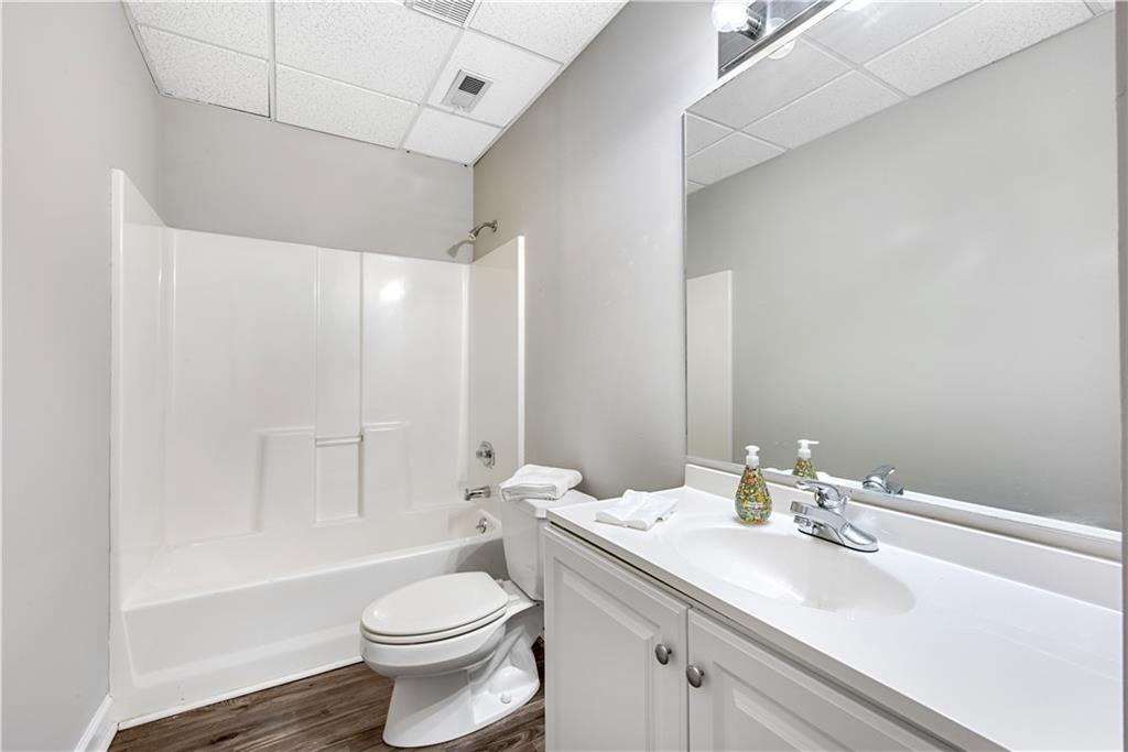 4373 Dunmore Road Ne Property Photo 44