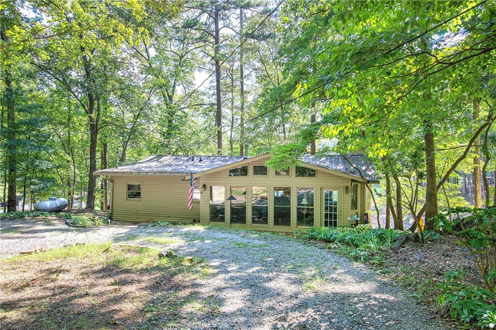40 Oriole Drive Se Property Photo 1