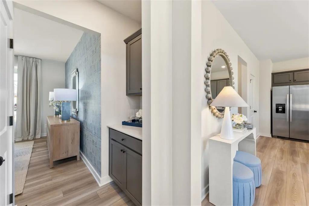 8565 Oak Hollow Way Property Photo 8