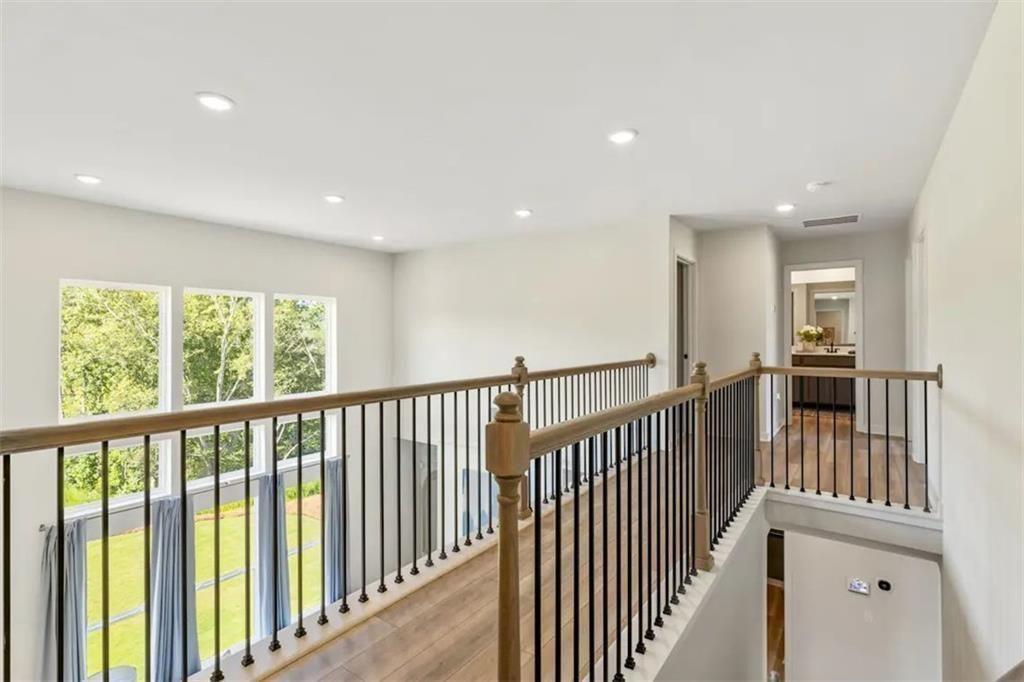 8565 Oak Hollow Way Property Photo 21