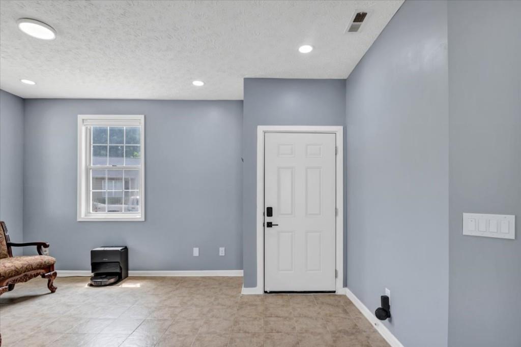 141 Windcroft Circle Property Photo 3
